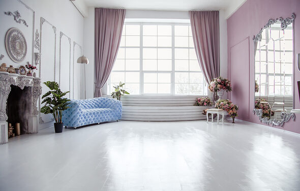  Mirseliz Светлый зал-лофт в классическом стиле