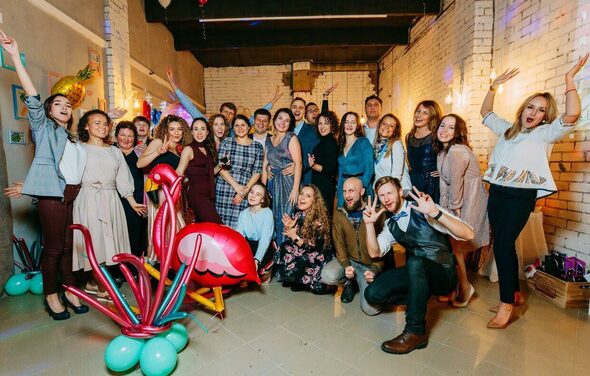 Контора праздника. Зал в стиле лофт с отдельным входом