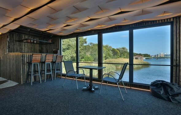 Площадка на воде для мероприятий