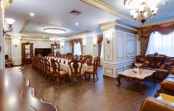 Малый банкетный зал в царском стиле
