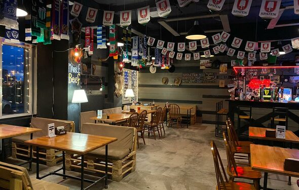 Бар под закрытие в стиле дикого запада