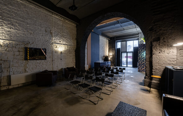 Дизайнерский лофт с высокими потолками