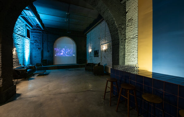 Дизайнерский лофт с высокими потолками