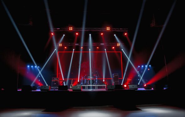 Гигант Холл Мультиформатное пространство