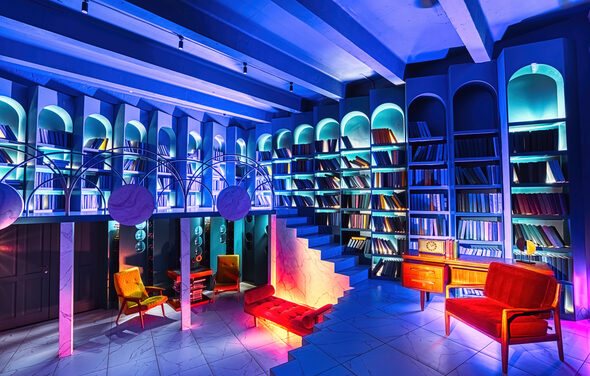 Стильный двухуровневый лофт с панорамным видом