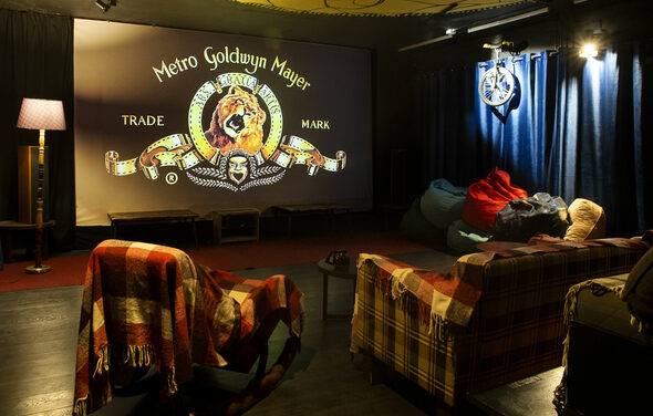 Уютный лофт для кинопоказов