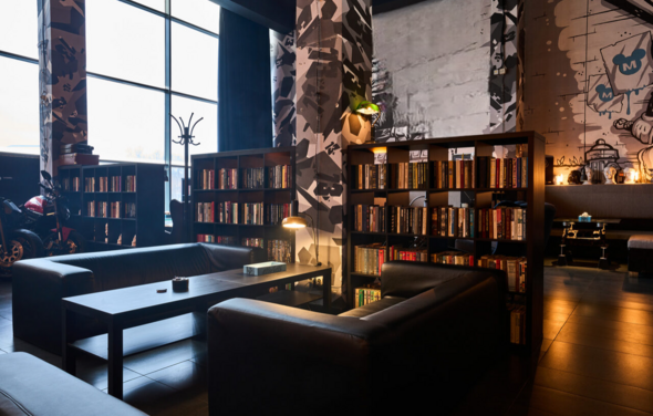 Креативный лофт с автомобилями