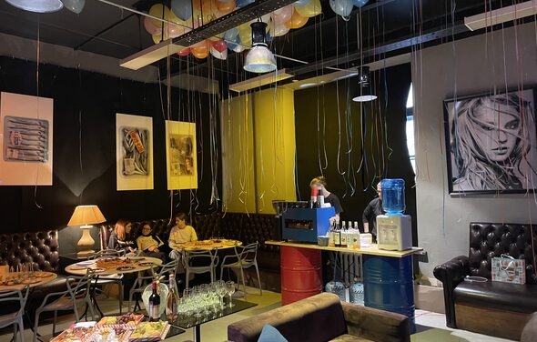 Linza зал со сценой