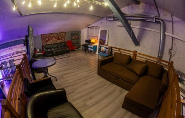 Просторный лофт в центре города