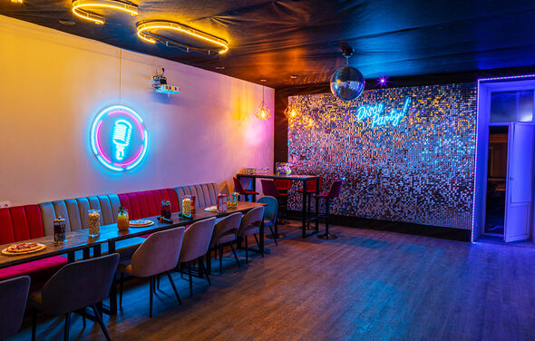 Rubin. Зал Disco Party с диско-шаром