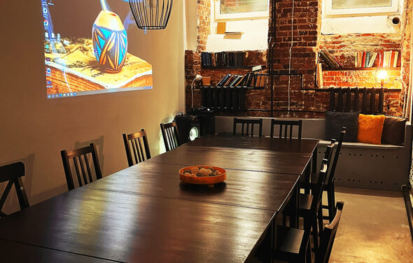 Уютная светлая комната для совместной деятельности 