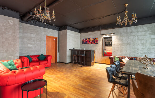 Уютный лофт-зал