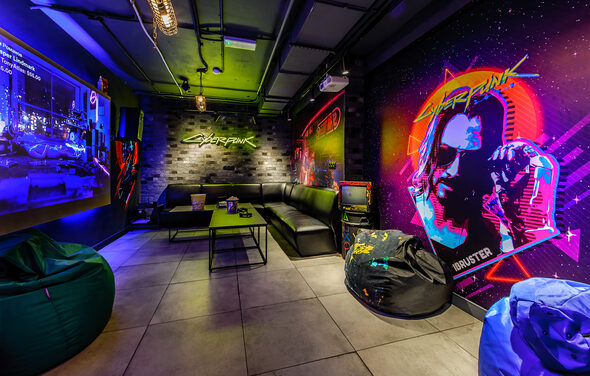 Лофт-зал в технологическом стиле 