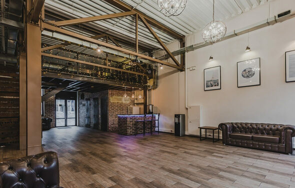 Loft Lodge 3. Двухуровневый лофт с двориком