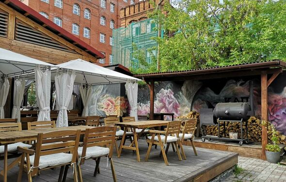 Летняя терраса в центре города