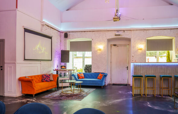 Уютный лофт с отдельным входом и внутренним двором с барбекю