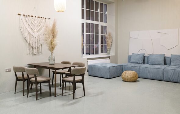 Wow Place Loft. Mr.Boho (Вау Плэйс Лофт. Мистер Бохо). Светлый лаунж-зал