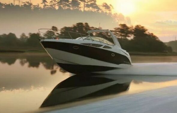 Комфортабельный катер для событий и прогулок