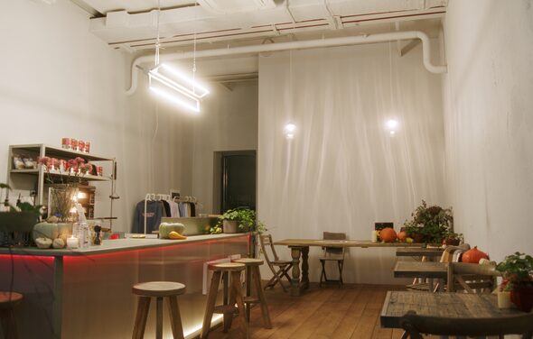 Уютный зал пиццерии 