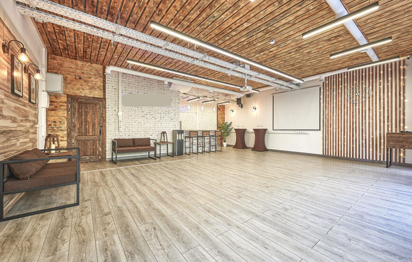 Loft Lodge 8. Яркий зал со светомузыкой