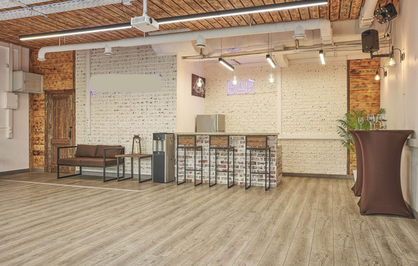 Loft Lodge 8. Яркий зал со светомузыкой