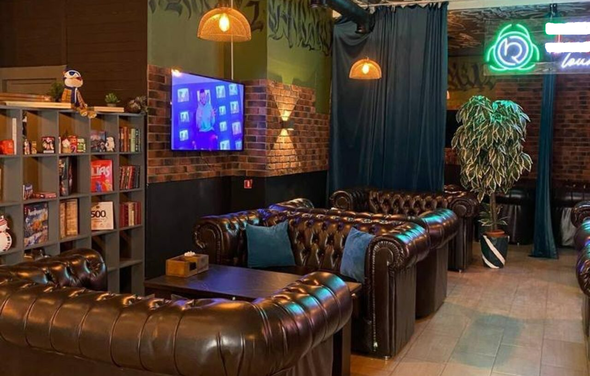 Breaking Time Лофт с дизайнерской отделкой на Молодежной