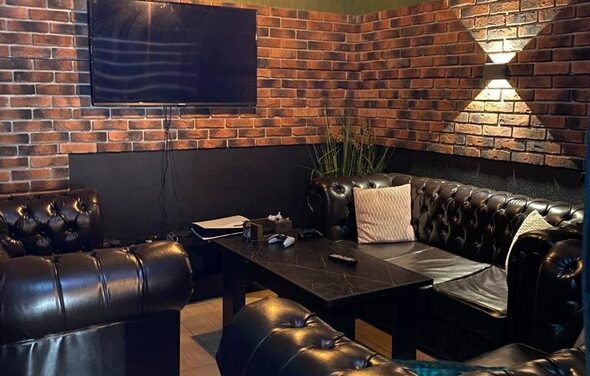 Breaking Time Небольшая комната