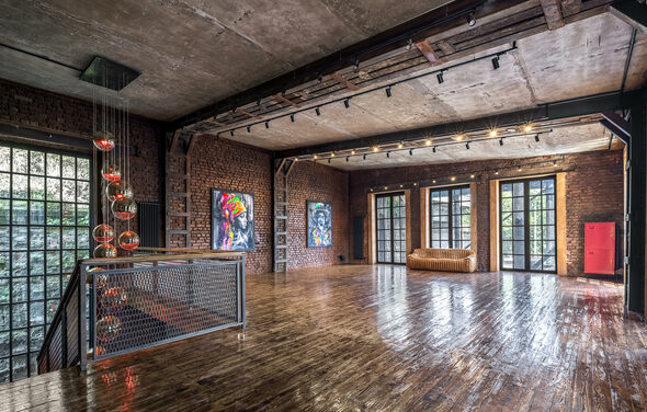 GOELRO EDISON. Лофт для вечеринок с выходом на веранду