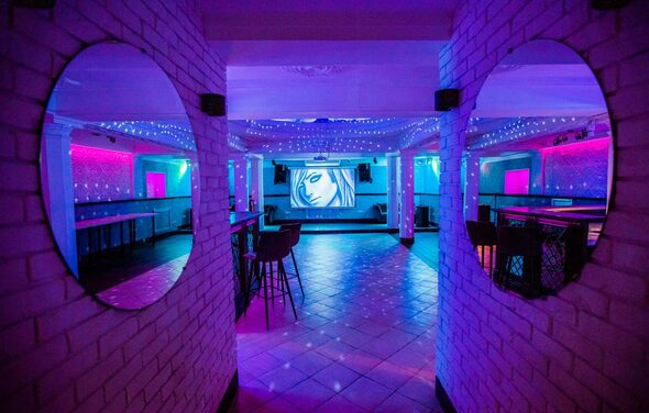 Атмосферное пространство с зеркальным куполом