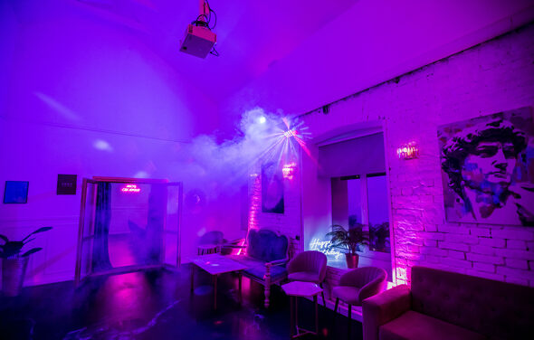 Просторный лофт с верандой и внутренним двориком