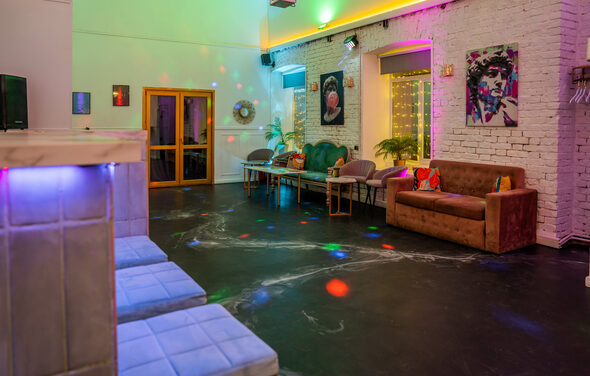 Атмосферное пространство с верандой для любых мероприятий