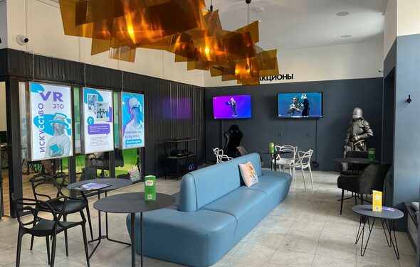 Interactive Space. Современный зал с VR