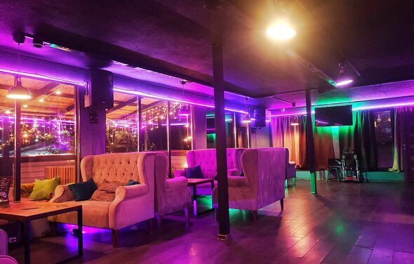 Атмосферное пространство с верандой и мангалом в Отрадном