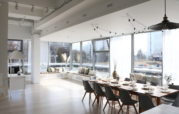 Солнечный белый лофт 