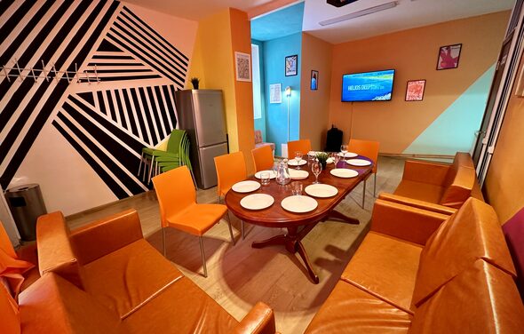 Светлый игровой зал