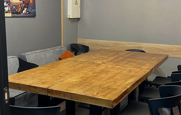 Светлая комната на 12 человек