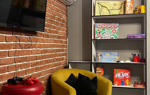 Светлая комната на 12 человек