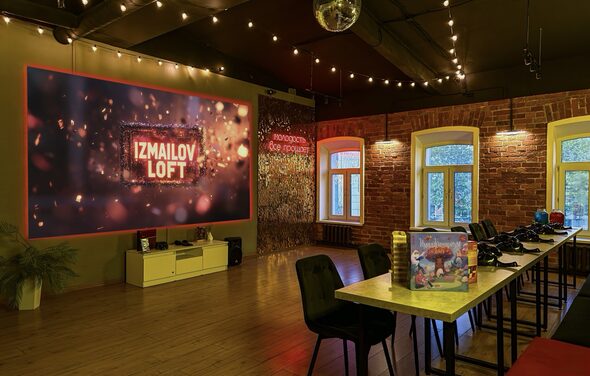 Лофт-зал в классическом стиле