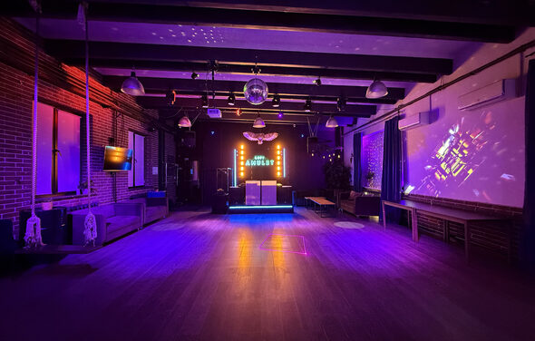 Лофт со сценической аппаратурой, грилем и верандой