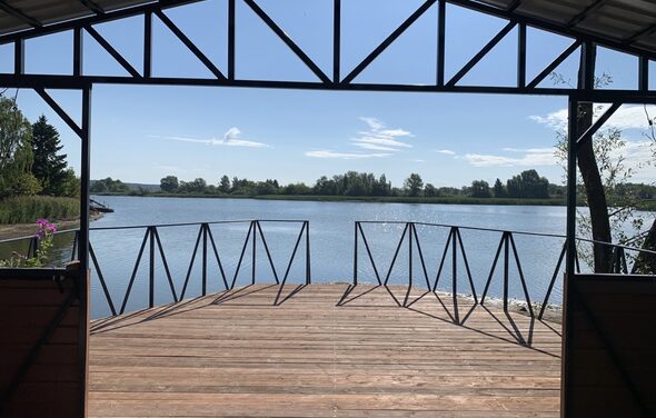 Беседка на берегу Волги