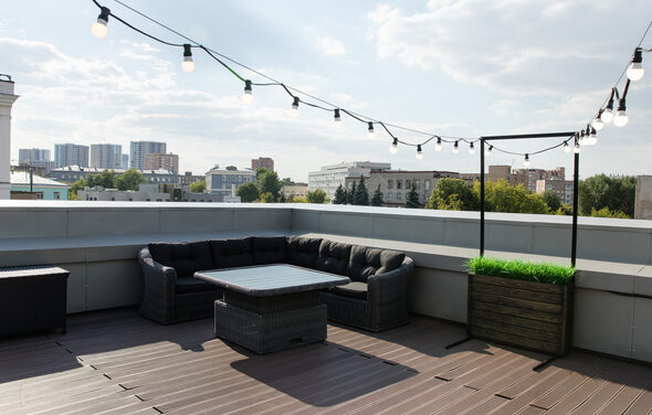 Атмосферное лофт-пространство с выходом на веранду