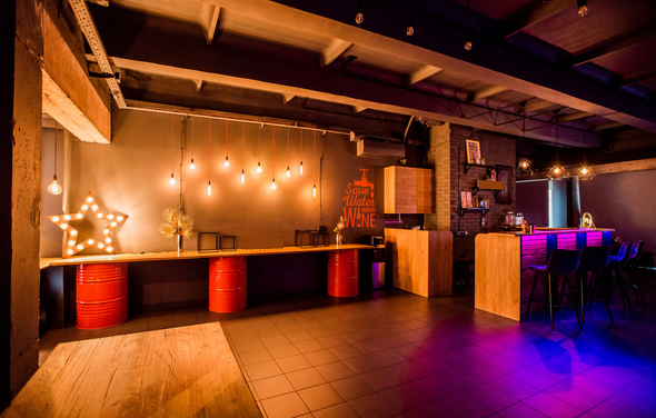 Атмосферное лофт-пространство с выходом на веранду