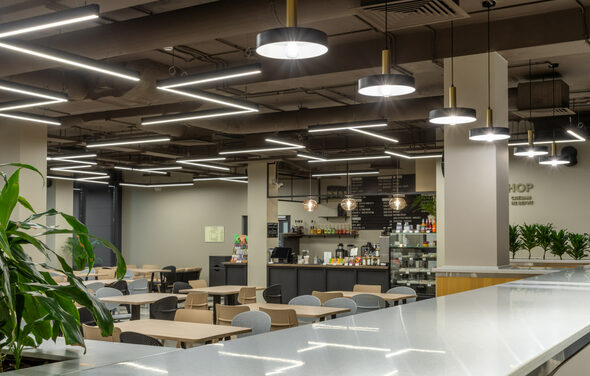 Пространство с большими окнами для ваших мероприятий