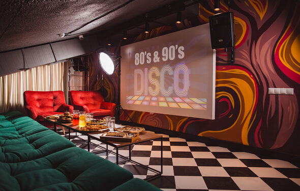 Лофт-зал в стиле диско