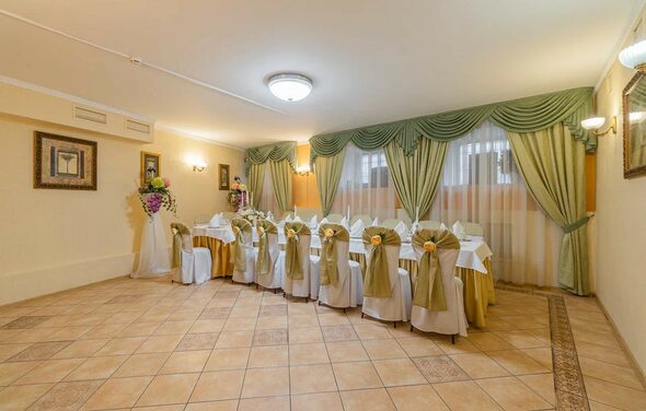 Подкова. Зелёный банкетный зал