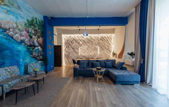 Зал Сицилия. Современный лофт-зал с высокими потолками