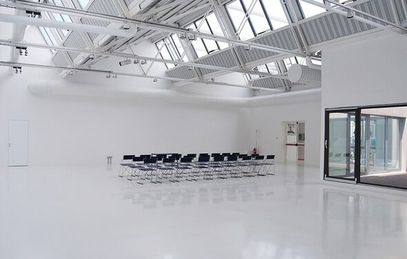White-washed, multipurpose space in Bicocca