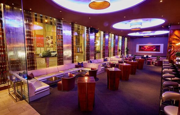 48 Lounge