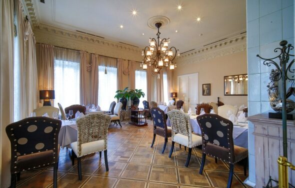 Банкетный зал в стиле эпохи просвещения