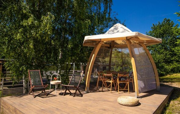 Тамага возле реки на 8 человек — «Серебряный бор»